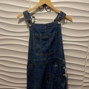 Gap cut off overalls NWT